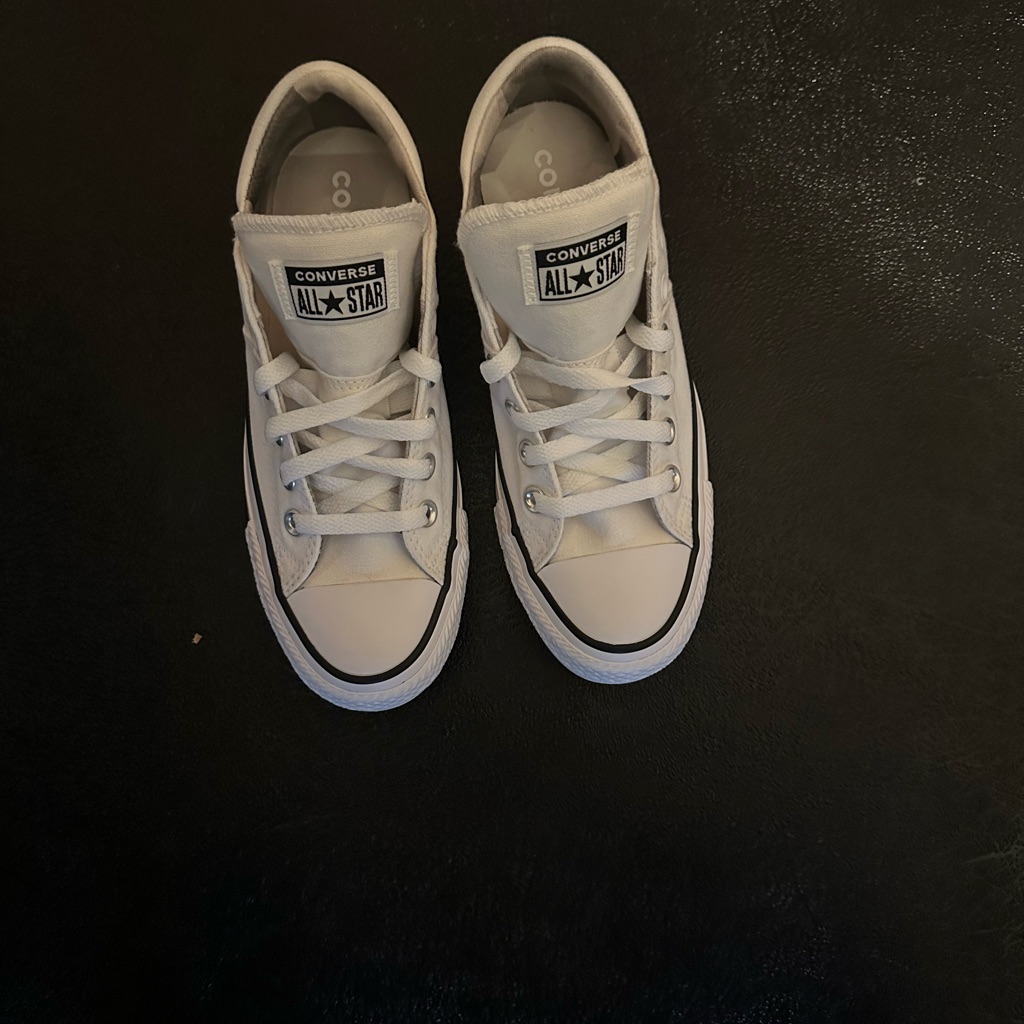 Brand New Converse Womens 7
